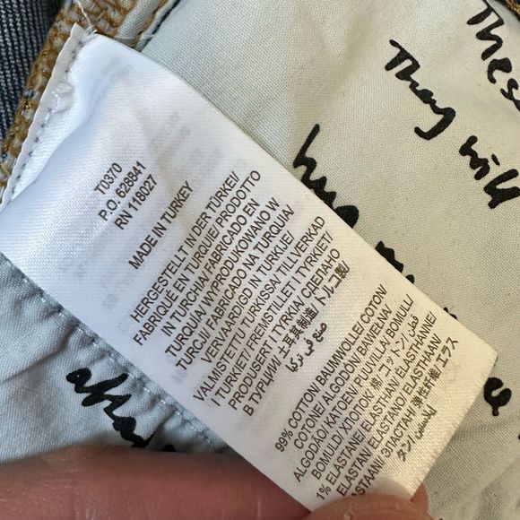 BODEN Denim Cut-Off Girlfriend Jeans in Vintage Wash - Picture 10 of 13